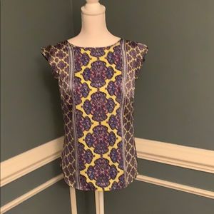 Sleeveless shirt,,awesome spring colors!